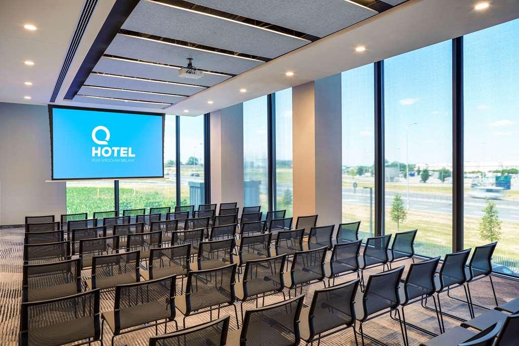 Q Hotel Plus Wroclaw Bielany Bielany Wroclawskie Facilities photo